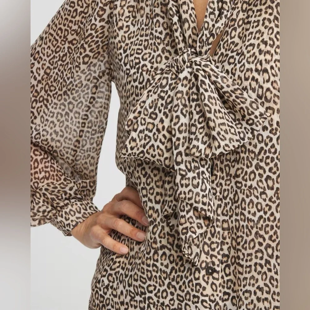 Chico’s Leopard Print Bow Tie Blouse Large - Picture 3 of 13
